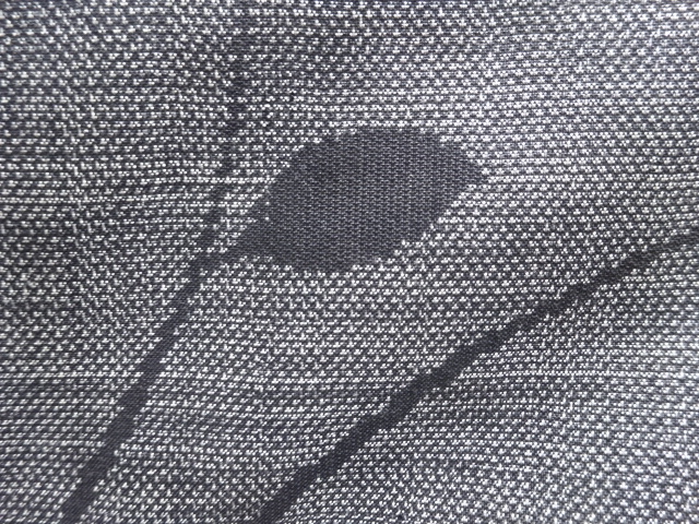 アンティーク　草葉模様織り出し本場泥大島紬着物(7マルキ)